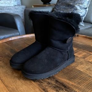 UGG® Australia Bailey Button Boot Black US 8